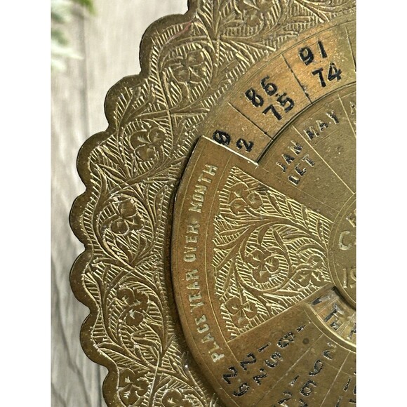 Vintage 40 Years Brass Perpetual Calendar 1964-2003 - Picture 3 of 10
